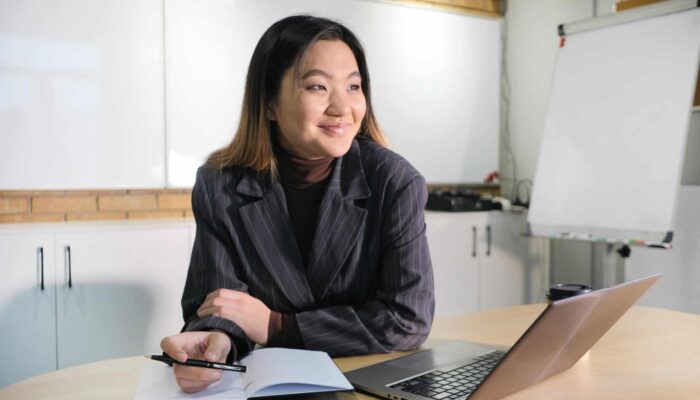 YouTube Videos in English: Tutorials to Watch at Home